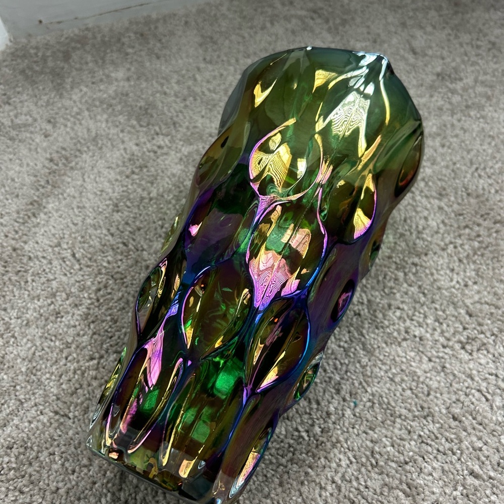 Large Green Optic Iridescent Glass Vase - Picture 6 of 7